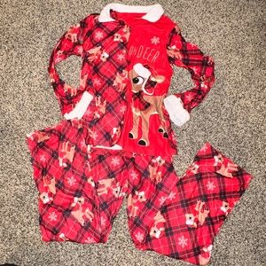 Cutie Christmas Pjs!